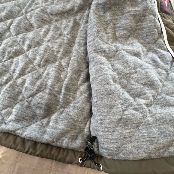 NWOT Mens Medium CONVERSE Primaloft Olive Green White Black Padded Jacket Logo - Picture 7 of 9